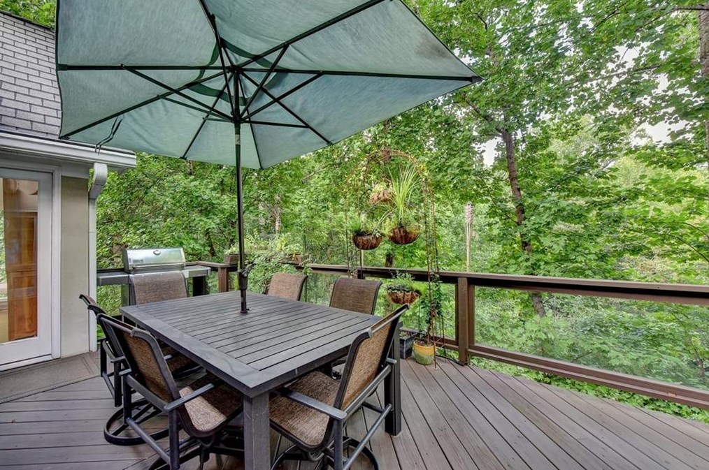 4218 Wieuca Overlook, Atlanta GA  30342-3447 exterior