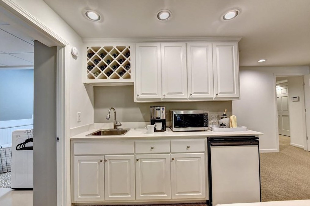 4218 Wieuca Overlook, Atlanta GA  30342-3447 exterior