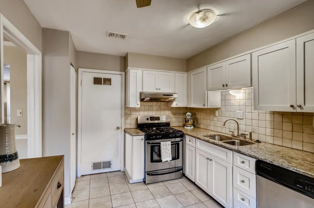 2 Queen Anne Pl, Atlanta GA exterior