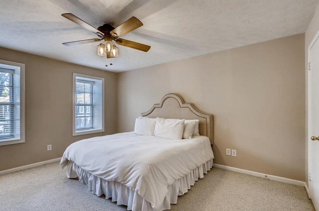 2 Queen Anne Pl, Atlanta GA exterior