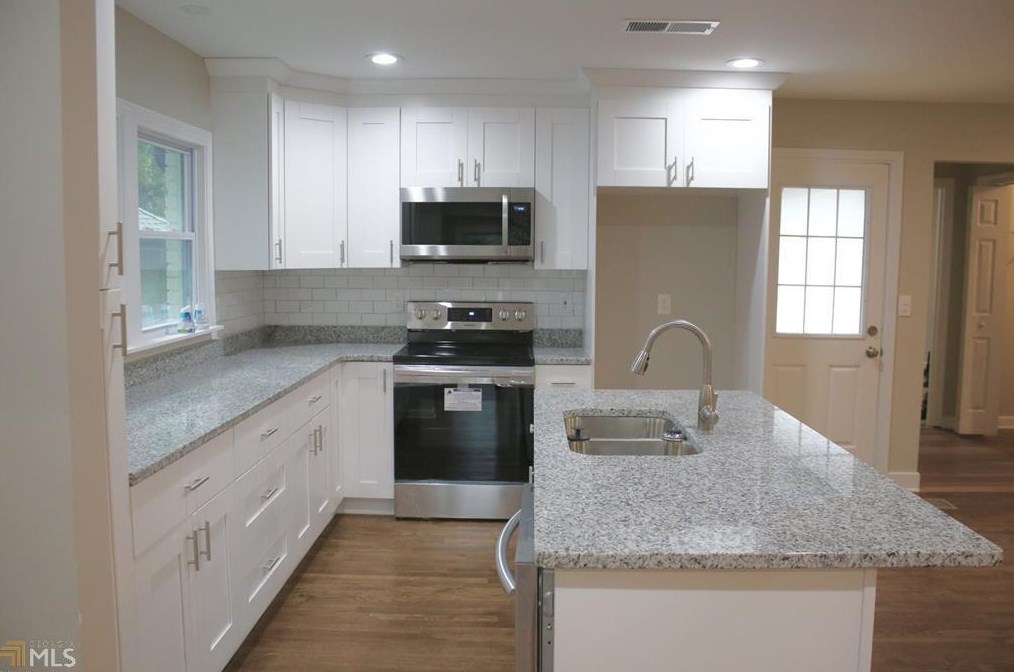 2277 Pryor Rd, Atlanta GA 30315-3725 exterior