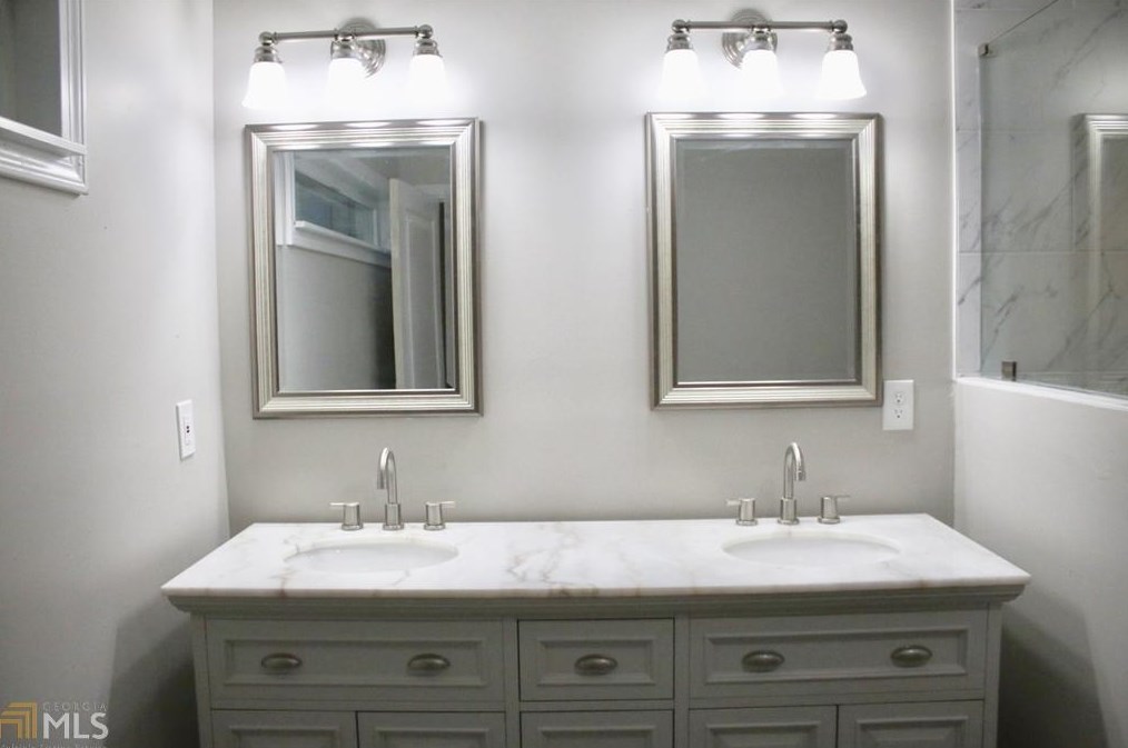 2277 Pryor Rd, Atlanta GA 30315-3725 exterior