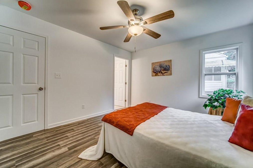 107 Whitaker Cir, Atlanta GA  30314-1805 exterior