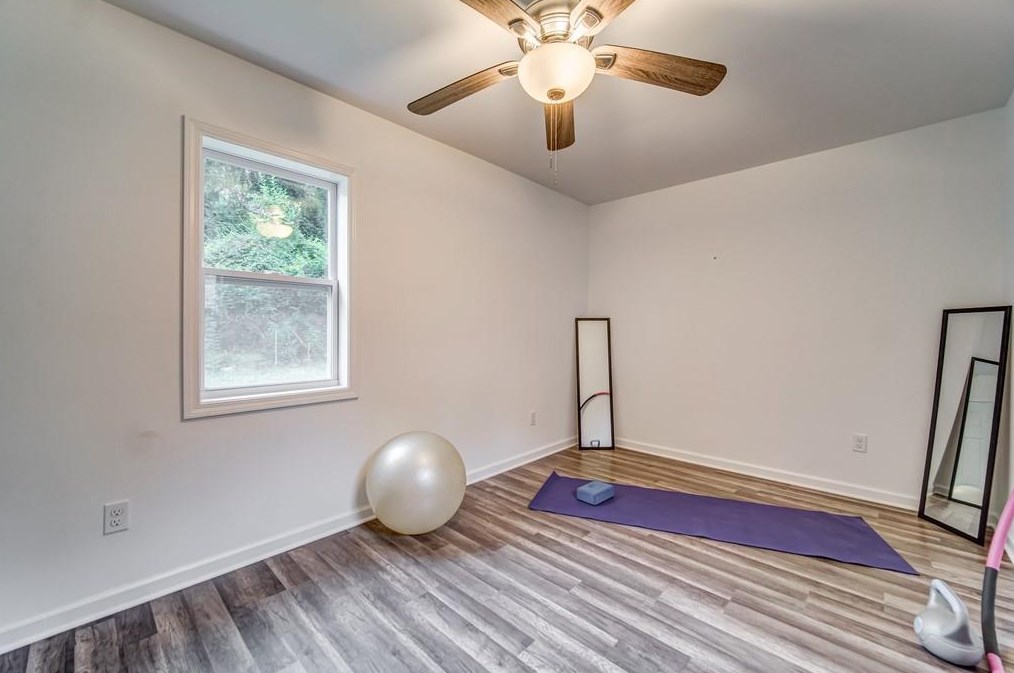 107 Whitaker Cir, Atlanta GA  30314-1805 exterior