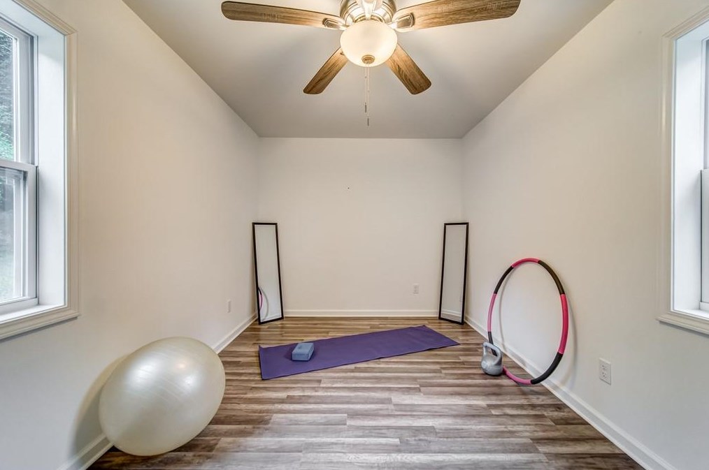 107 Whitaker Cir, Atlanta GA  30314-1805 exterior