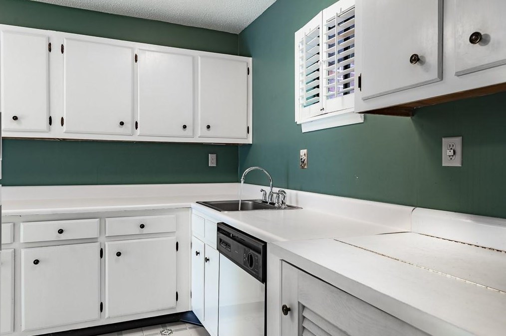 2260 Pernoshal Ct, Atlanta GA 30338-6448 exterior