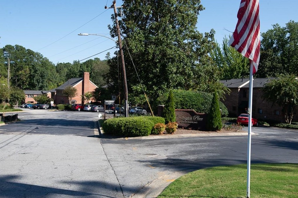 2260 Pernoshal Ct, Atlanta GA 30338-6448 exterior