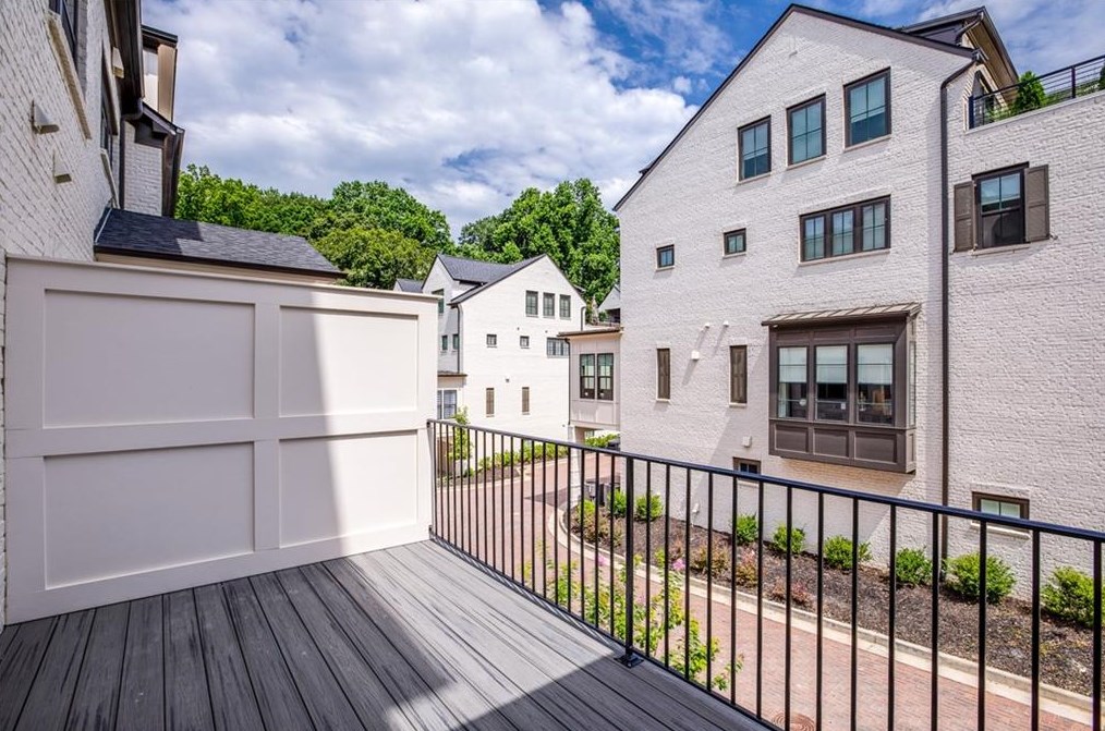 134 Wieuca Rd, Atlanta GA  30342-3219 exterior