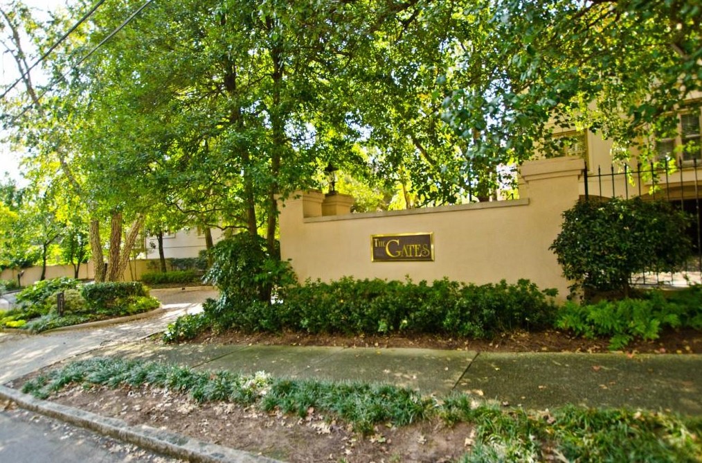 2525 Peachtree Rd, Atlanta GA  30305-3602 exterior