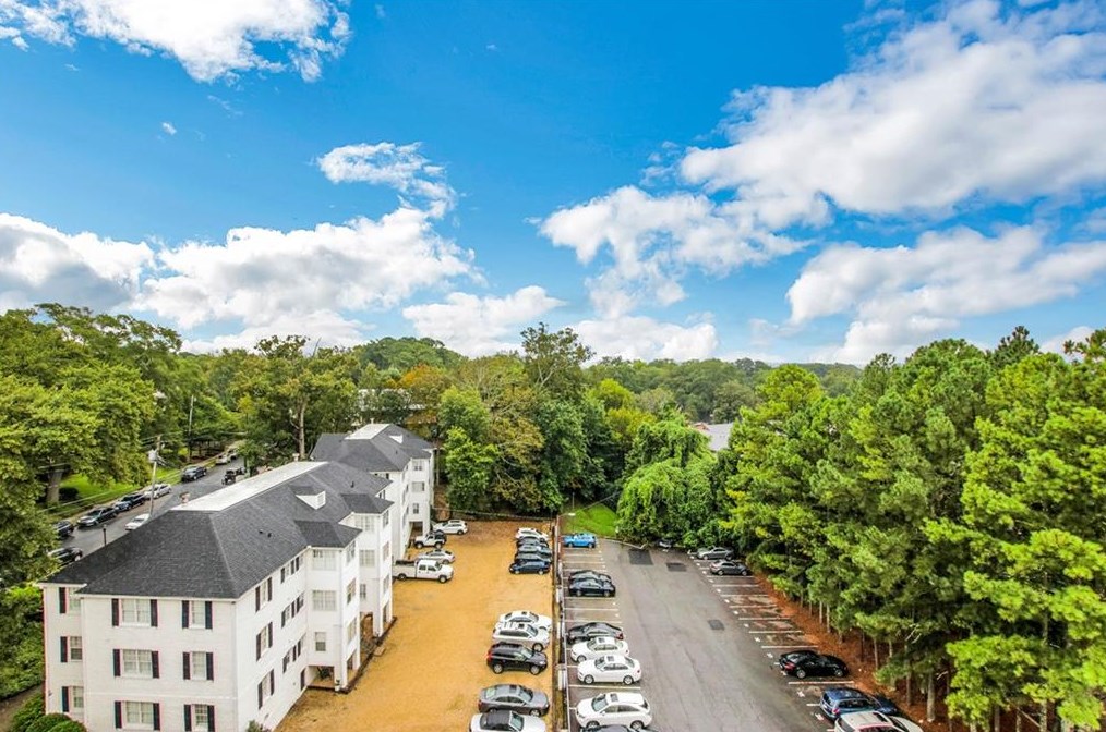 2855 Peachtree Rd, Atlanta GA  30305-2953 exterior