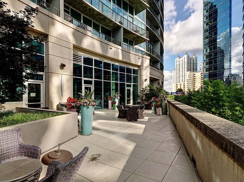 1080 Peachtree St, Atlanta GA  30309-3963 exterior