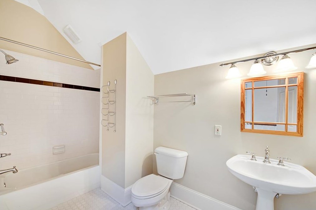 80 Waddell St, Atlanta GA  30307-2465 exterior