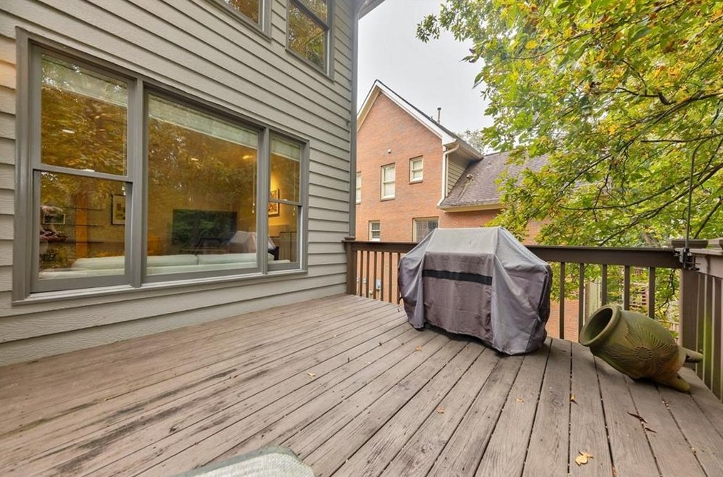 1142 Waldorfs Ct, Decatur GA  30033-3439 exterior