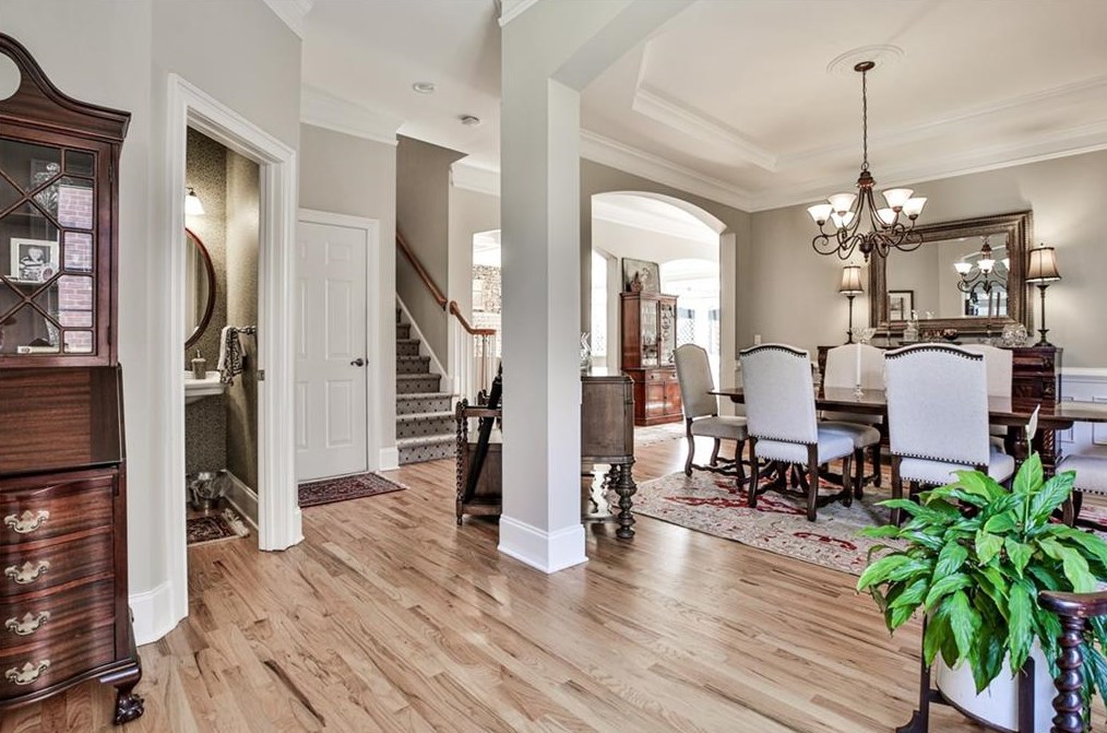 1015 Wescott Ln, Atlanta GA  30319-4328 exterior