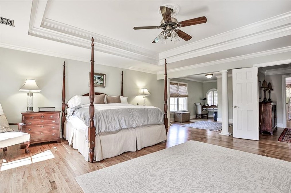 1015 Wescott Ln, Atlanta GA  30319-4328 exterior
