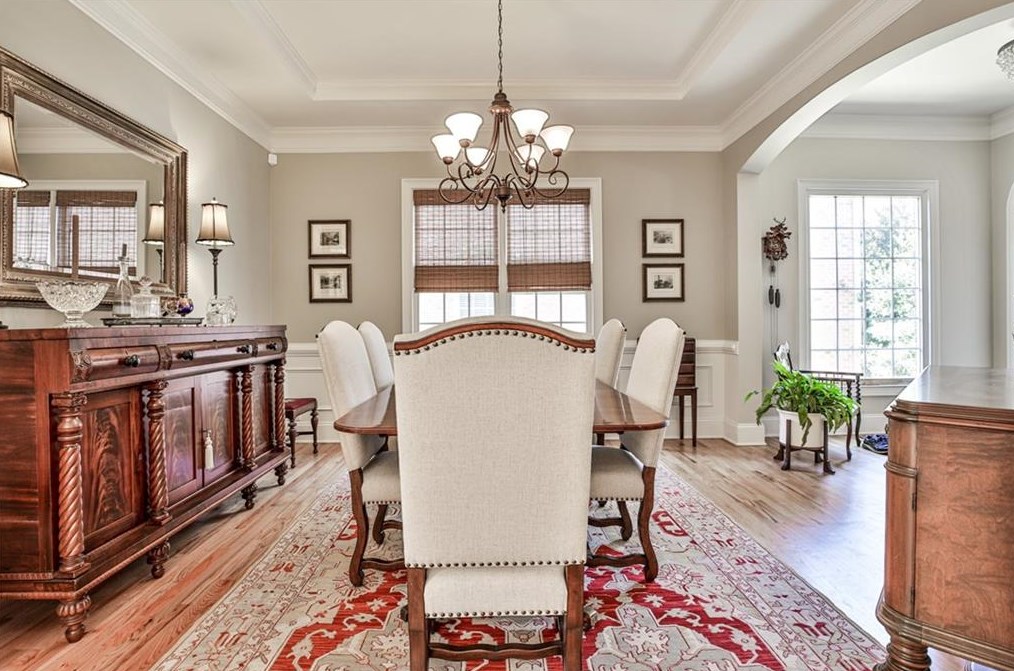 1015 Wescott Ln, Atlanta GA  30319-4328 exterior
