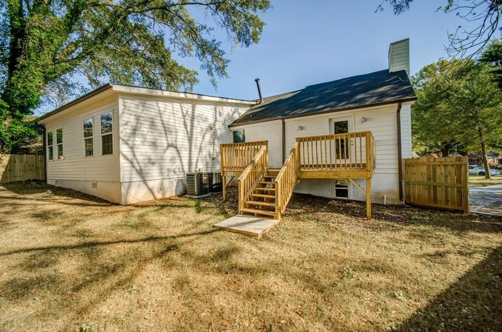 1971 Willa Dr, Decatur GA 30032-4267 exterior