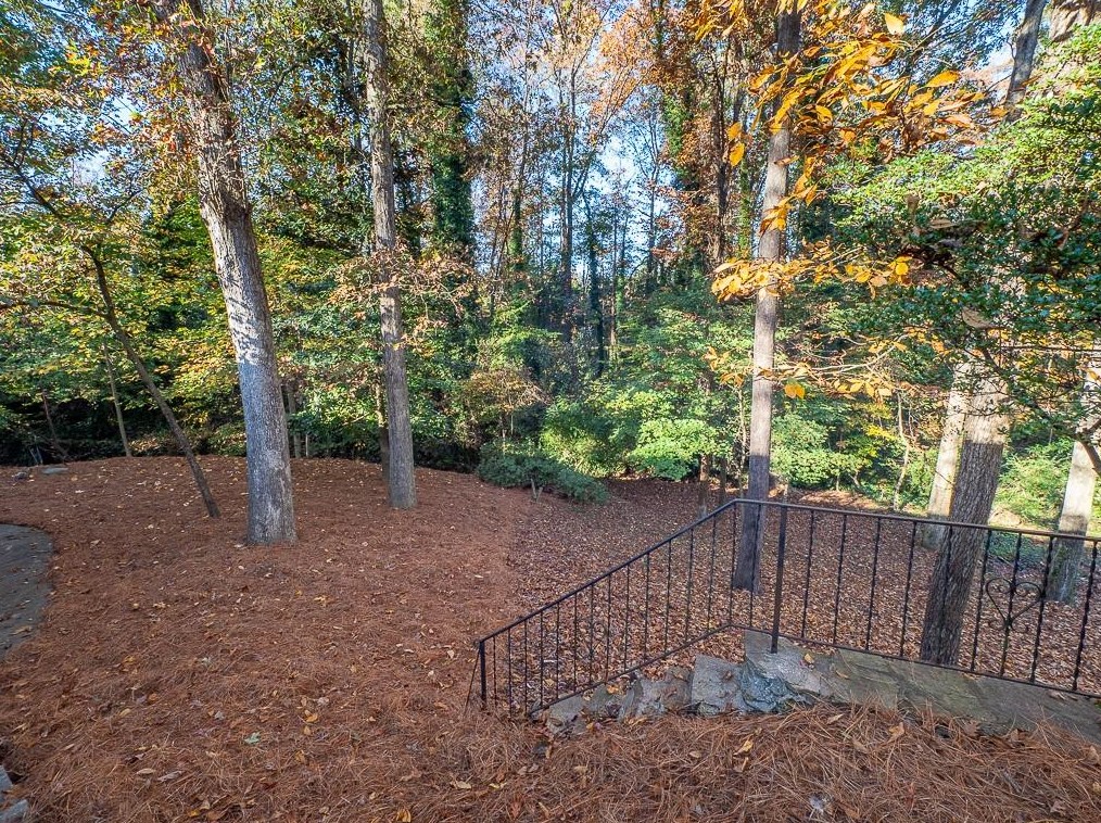 6560 Williamson Dr, Atlanta GA  30328-3340 exterior