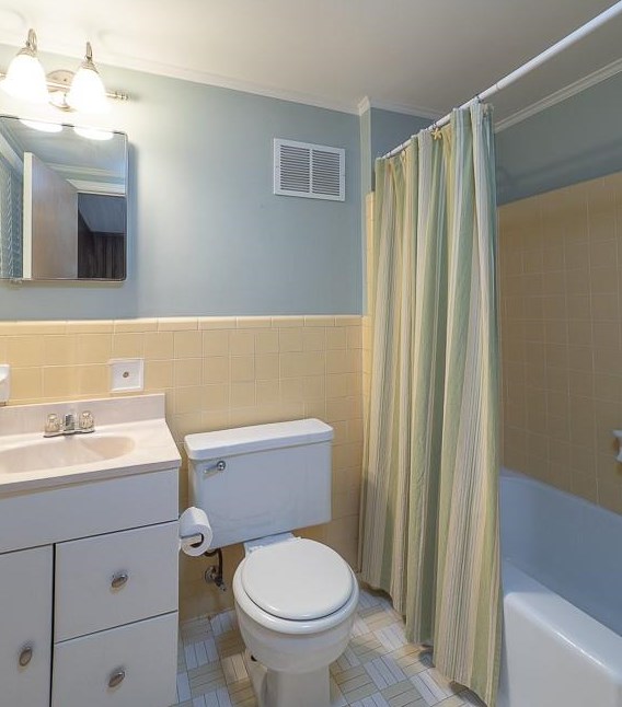 6560 Williamson Dr, Atlanta GA  30328-3340 exterior