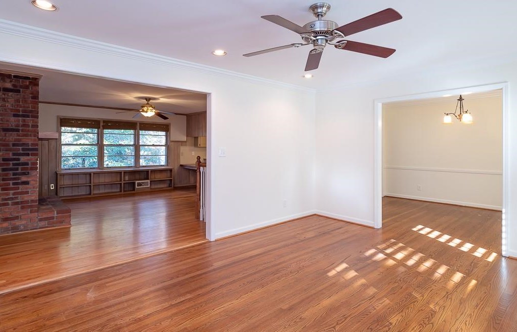 6560 Williamson Dr, Atlanta GA  30328-3340 exterior