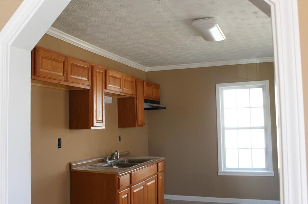 2110 Newnan St, Atlanta GA  30344-1721 exterior