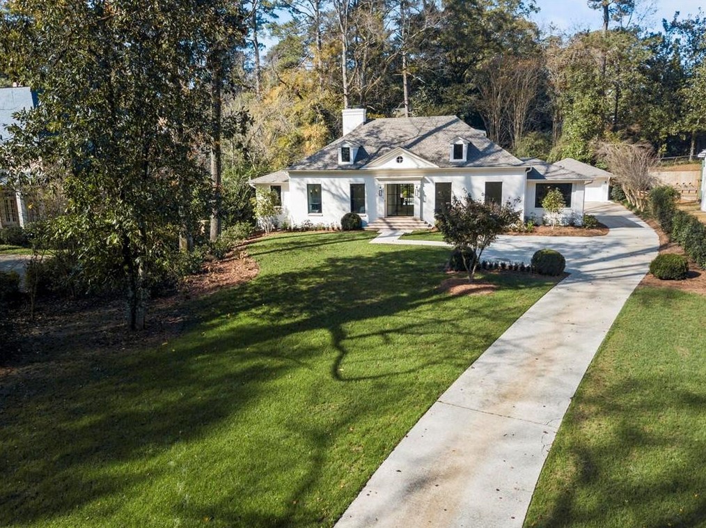 447 Valley Rd, Atlanta GA  30305-1028 exterior