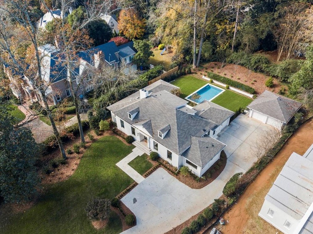 447 Valley Rd, Atlanta GA  30305-1028 exterior
