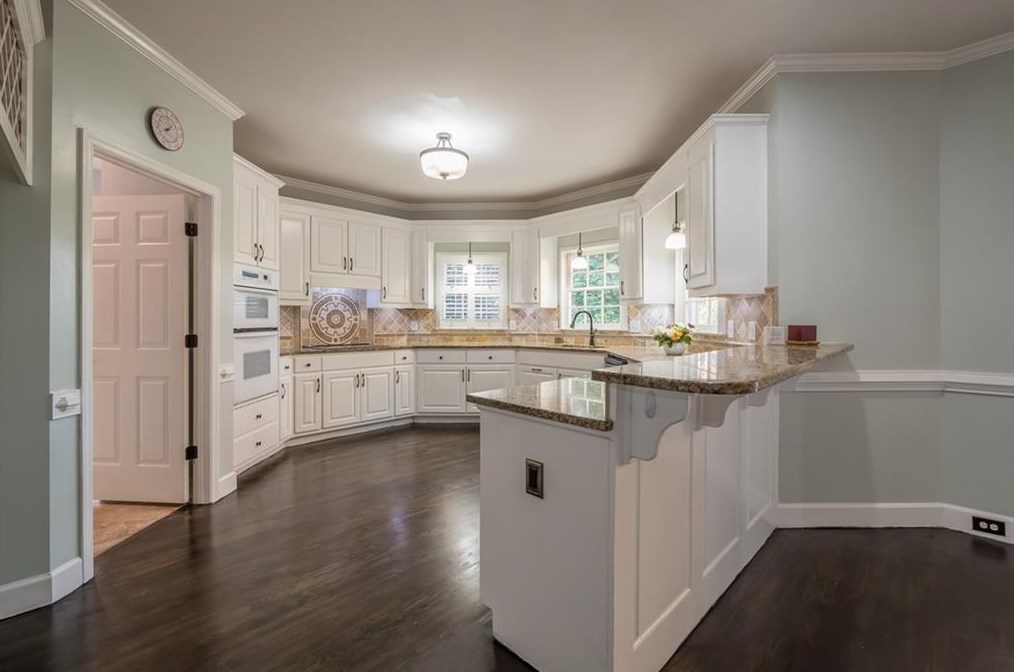 10410 Groomsbridge Rd, Alpharetta GA 30022-6029 exterior