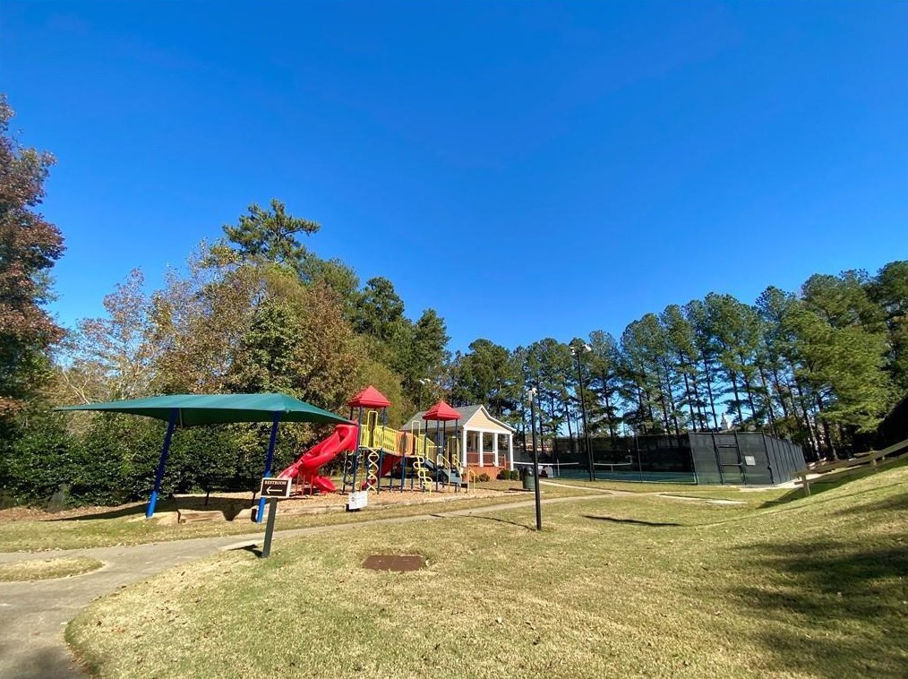 10410 Groomsbridge Rd, Alpharetta GA 30022-6029 exterior