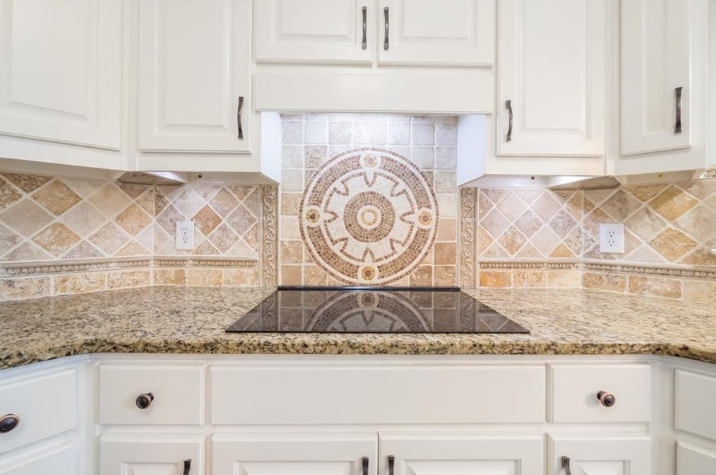 10410 Groomsbridge Rd, Alpharetta GA 30022-6029 exterior