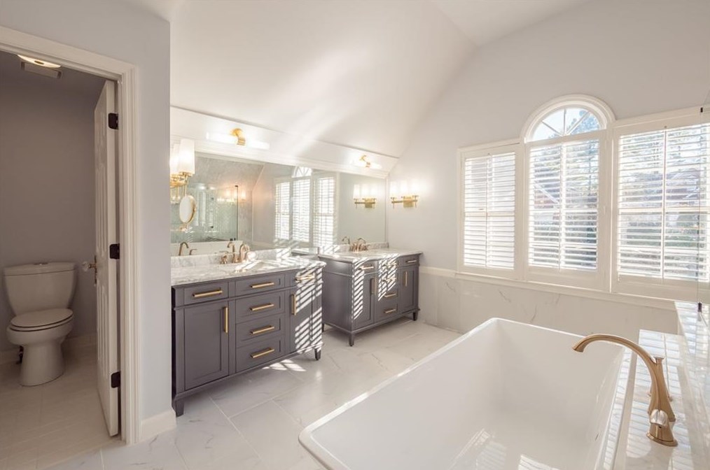 10410 Groomsbridge Rd, Alpharetta GA 30022-6029 exterior