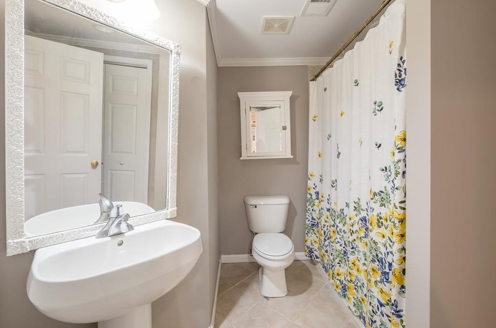 10410 Groomsbridge Rd, Alpharetta GA 30022-6029 exterior