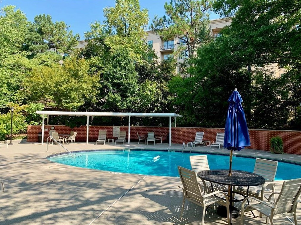 3060 Pharr Rd, Atlanta GA  30305 exterior