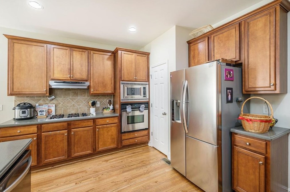 7395 Village Creek Trce, Atlanta GA  30328-6762 exterior