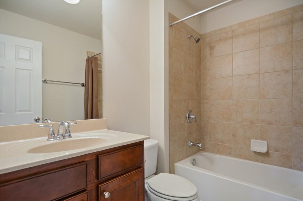 5 Highgate Trl, Decatur GA 30030-1334 exterior