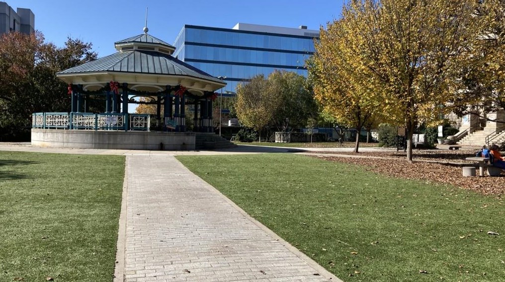 5 Highgate Trl, Decatur GA 30030-1334 exterior