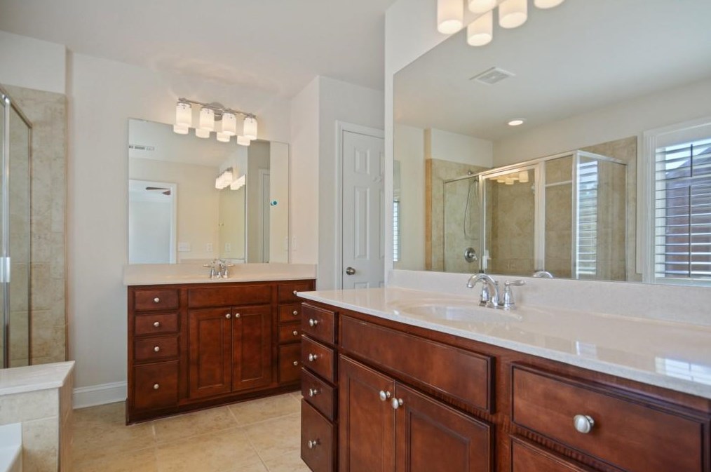 5 Highgate Trl, Decatur GA 30030-1334 exterior