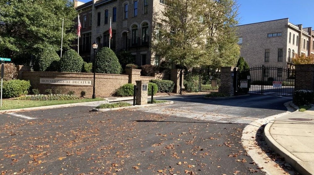 5 Highgate Trl, Decatur GA 30030-1334 exterior