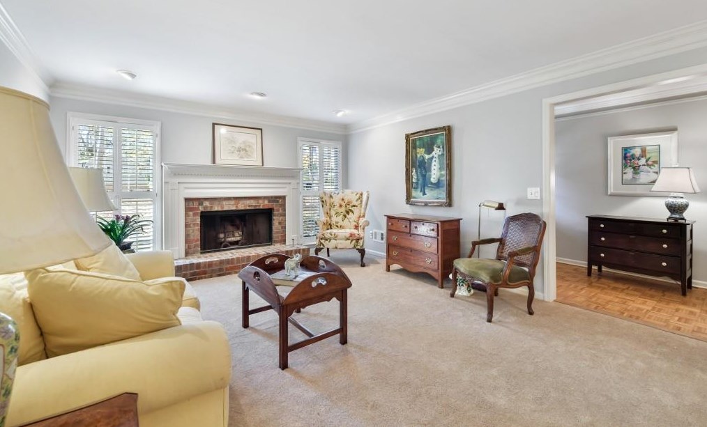 3803 Watkins Pl, Atlanta GA  30319-1828 exterior