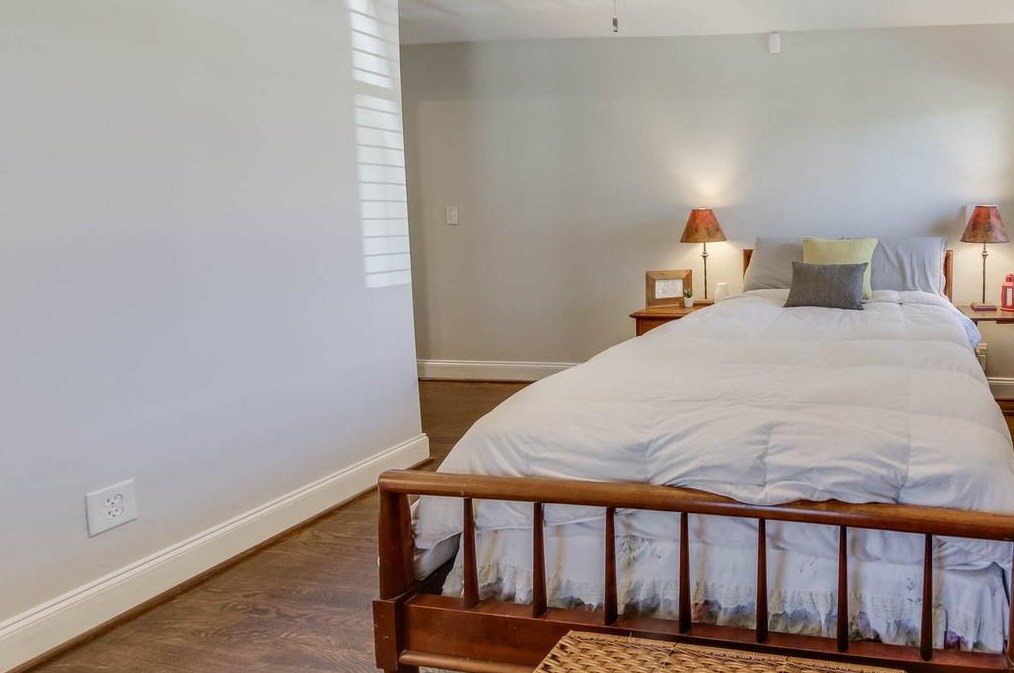 1835 Winthrop Dr, Atlanta GA  30316-1713 exterior