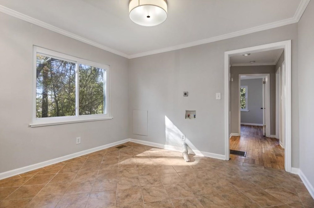 1022 Shepherds Ln, Atlanta GA 30324-4612 exterior