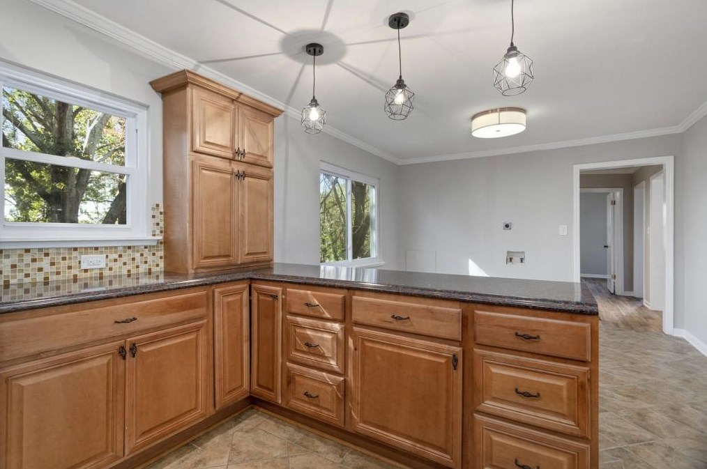 1022 Shepherds Ln, Atlanta GA 30324-4612 exterior