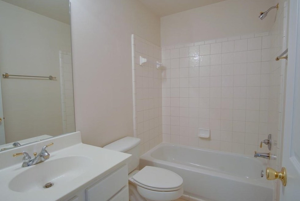 3065 Chadbourne Trl, Alpharetta GA 30004-0730 exterior