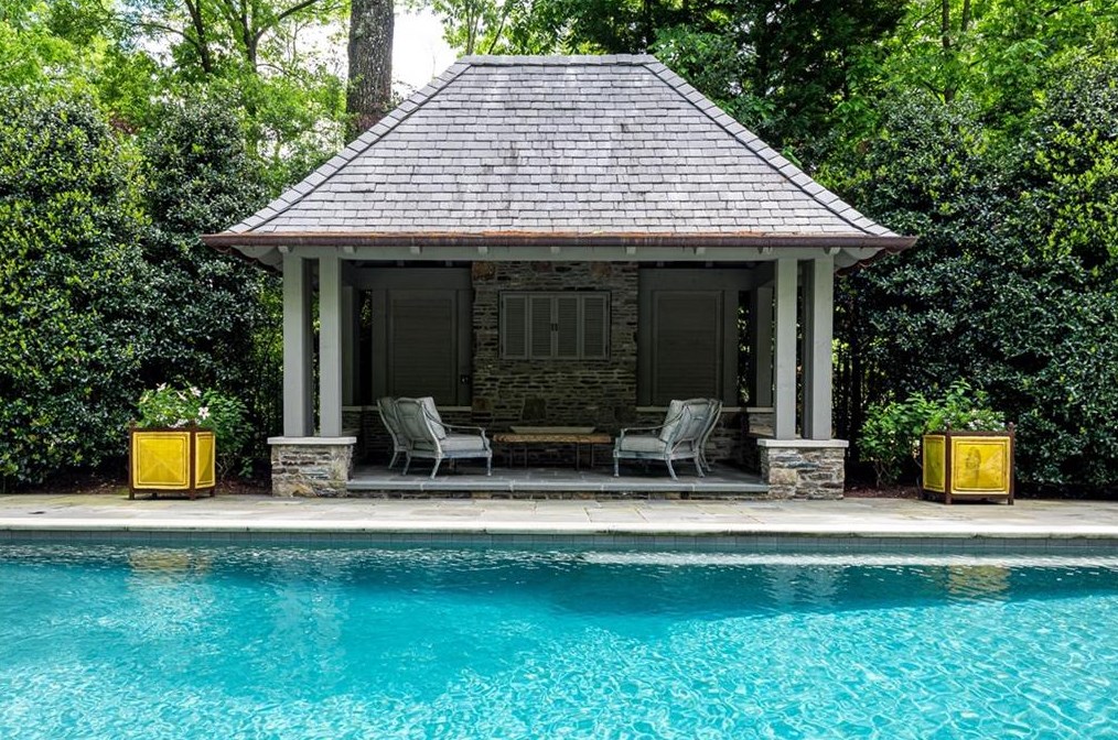 3497 Woodhaven Rd, Atlanta GA  30305-1008 exterior