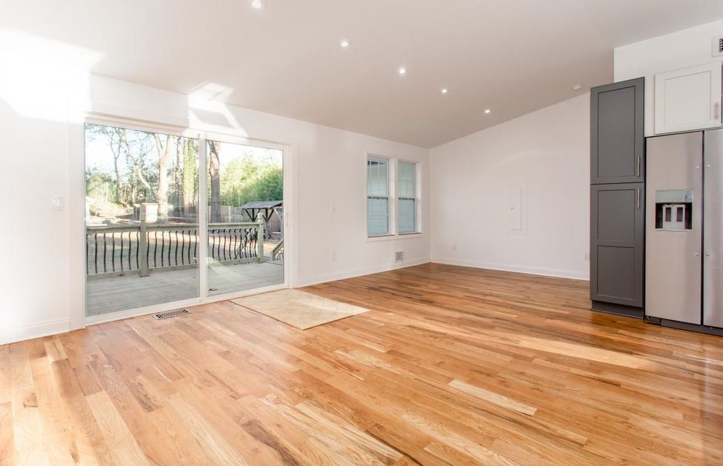 1635 Spruce Valley Dr, Decatur GA  30033-2503 exterior