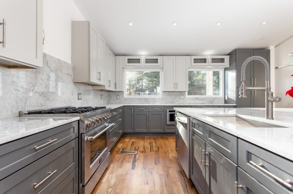 1635 Spruce Valley Dr, Decatur GA  30033-2503 exterior