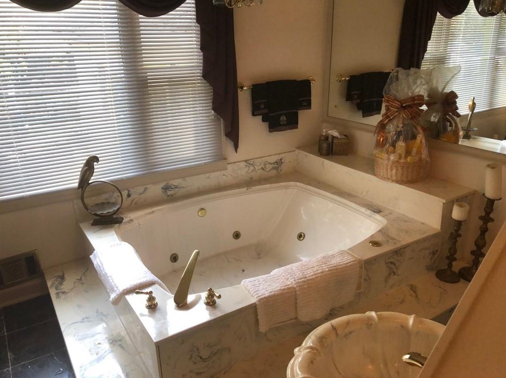 3450 Revere Rd, Atlanta GA  30331-2319 exterior