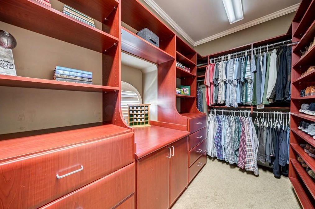 1353 Vlg Park Dr, Atlanta GA 30319-3480 exterior