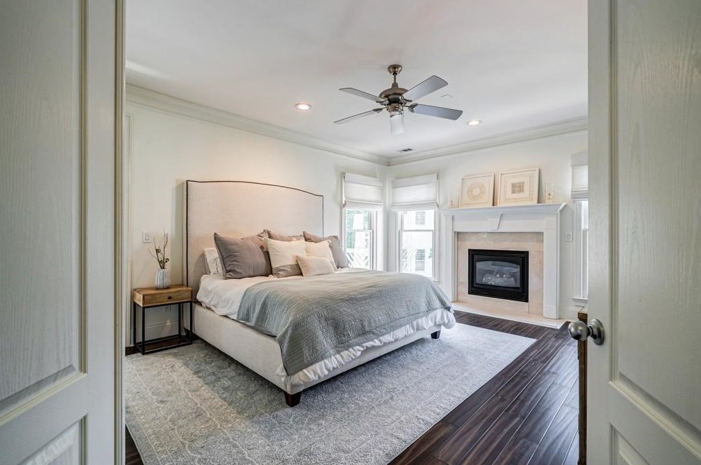 1353 Vlg Park Dr, Atlanta GA 30319-3480 exterior