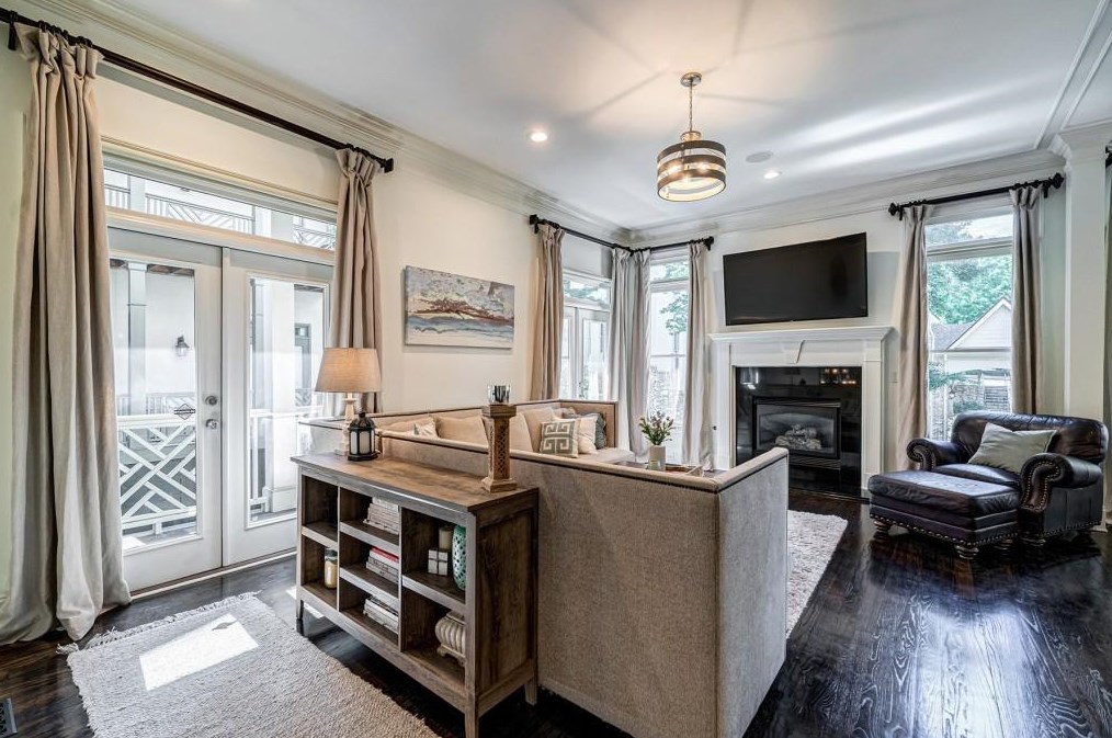 1353 Vlg Park Dr, Atlanta GA 30319-3480 exterior